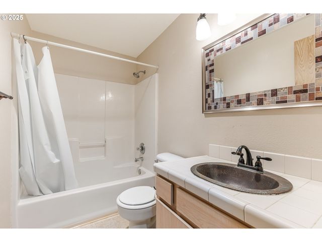 4000 Ne 109TH Ave G211, Vancouver, WA 98682