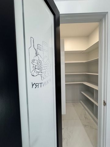 2708 W Gum Street, Rogers, AR 72758