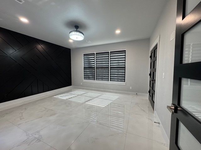 2708 W Gum Street, Rogers, AR 72758