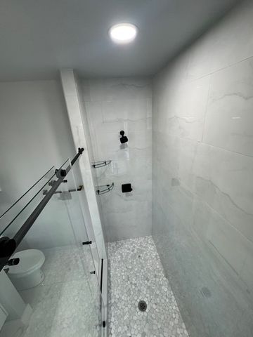 2708 W Gum Street, Rogers, AR 72758