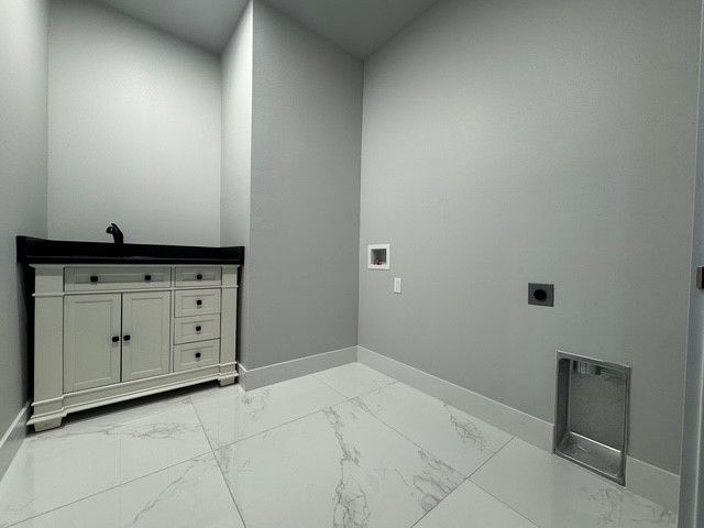 2708 W Gum Street, Rogers, AR 72758