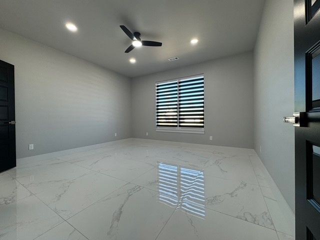 2708 W Gum Street, Rogers, AR 72758