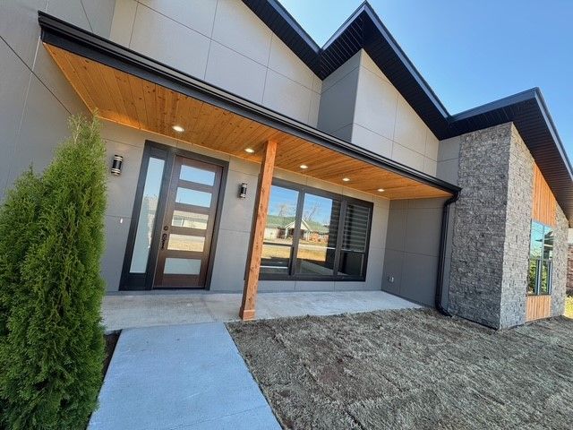 2708 W Gum Street, Rogers, AR 72758