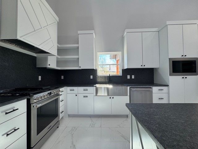 2708 W Gum Street, Rogers, AR 72758