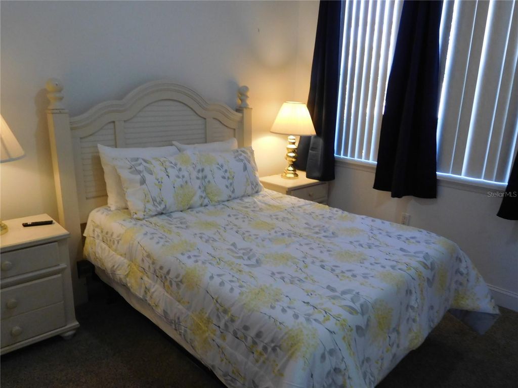 Image 19 of property listing at 422 VISTA DRIVE, Davenport, FL 33897