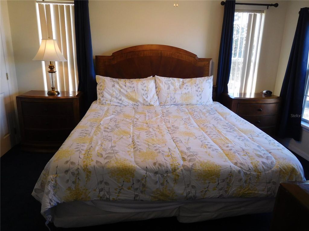 Image 28 of property listing at 422 VISTA DRIVE, Davenport, FL 33897