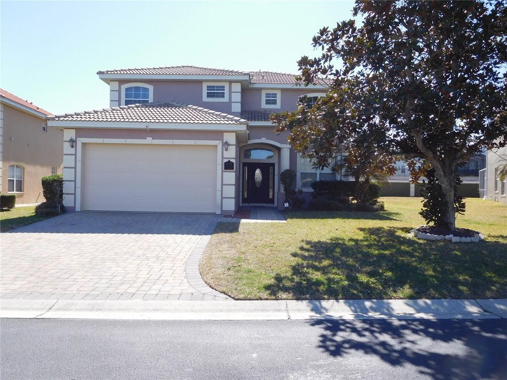 Image 4 of property listing at 422 VISTA DRIVE, Davenport, FL 33897