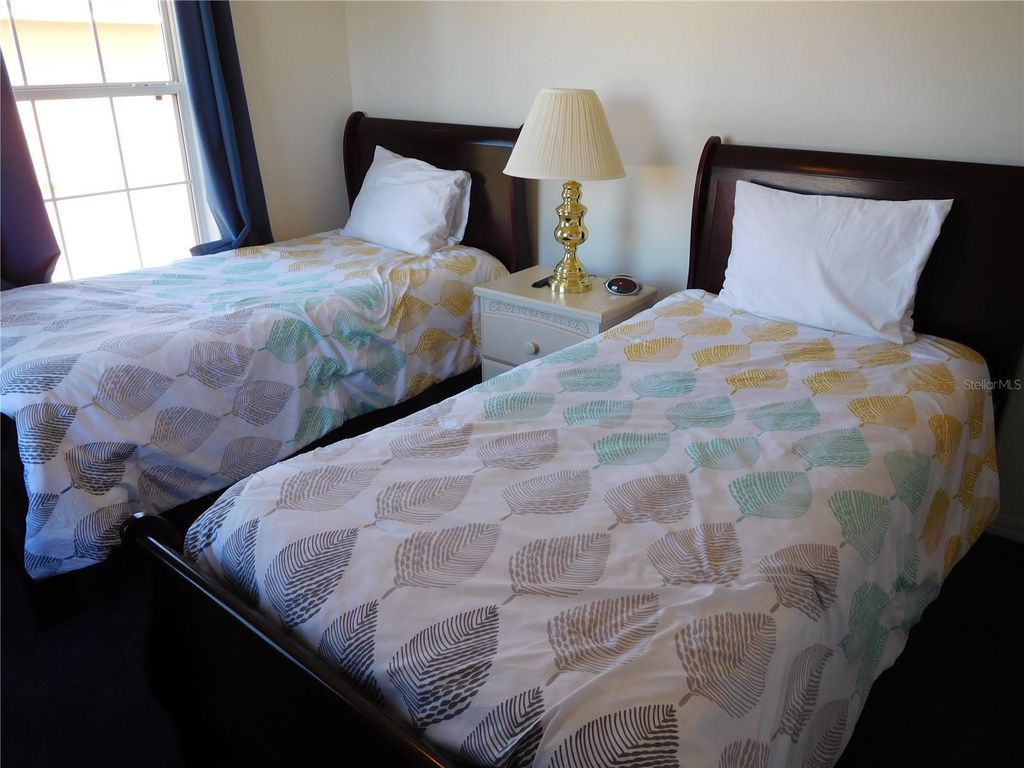 Image 37 of property listing at 422 VISTA DRIVE, Davenport, FL 33897