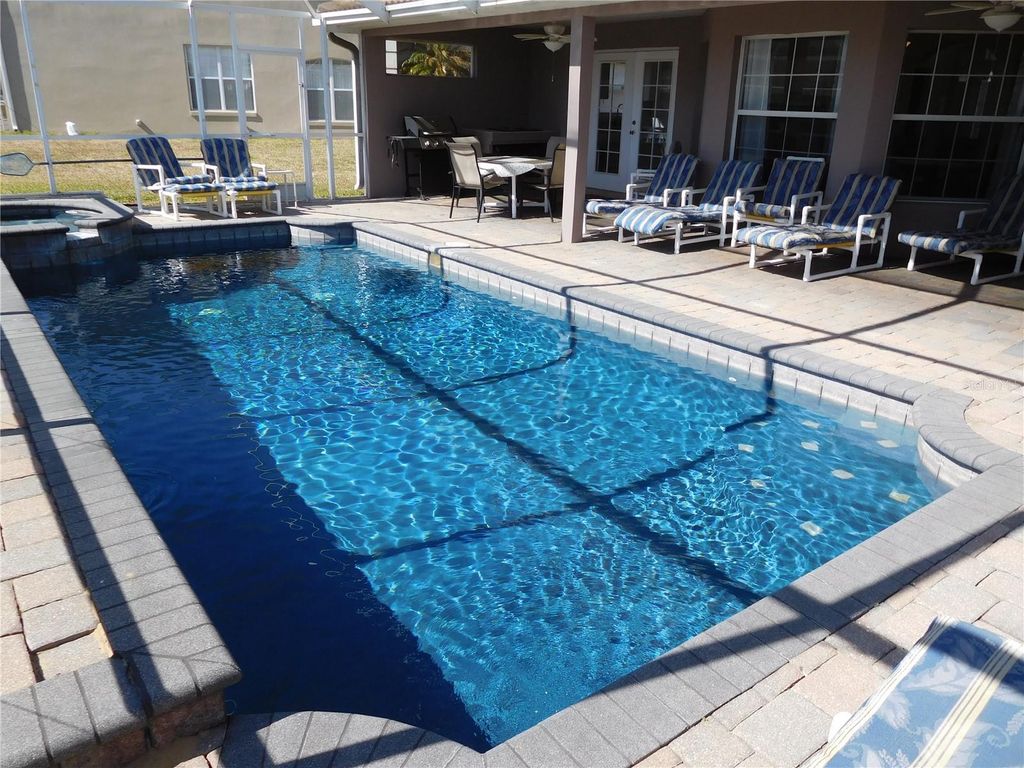 Image 39 of property listing at 422 VISTA DRIVE, Davenport, FL 33897