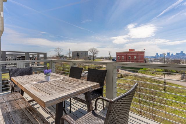 22 Fern Ave, Nashville, TN 37207