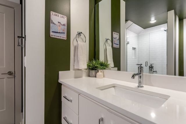 22 Fern Ave, Nashville, TN 37207