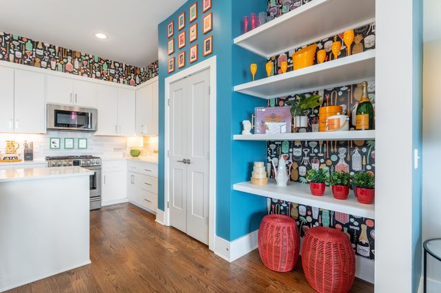 22 Fern Ave, Nashville, TN 37207