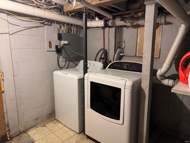 1003 N Woodburn Street, Bloomington, IN 47404