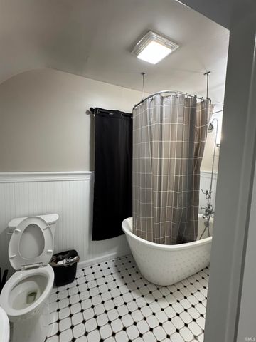 1003 N Woodburn Street, Bloomington, IN 47404