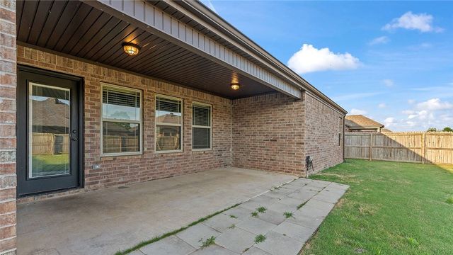 2305 SW Worthington Avenue, Bentonville, AR 72713
