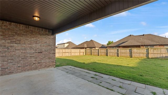 2305 SW Worthington Avenue, Bentonville, AR 72713