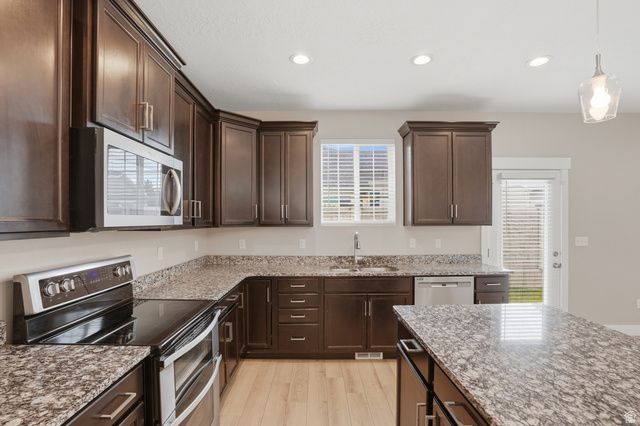 559 E RUNDEL WAY, Draper, UT 84020