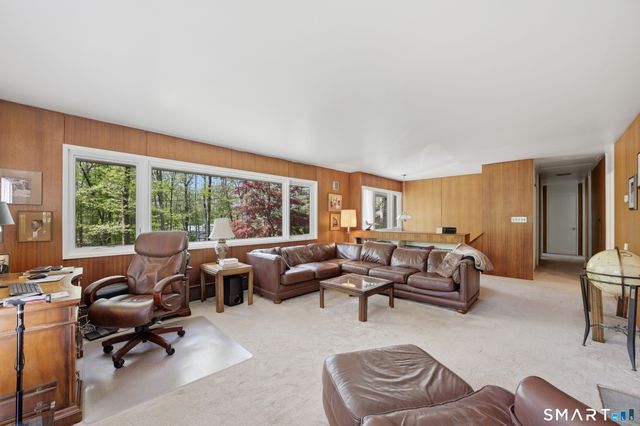 190 Red Fox Road, Stamford, CT 06903