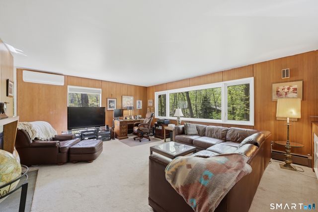 190 Red Fox Road, Stamford, CT 06903