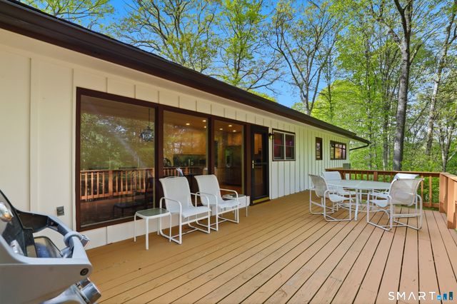 190 Red Fox Road, Stamford, CT 06903