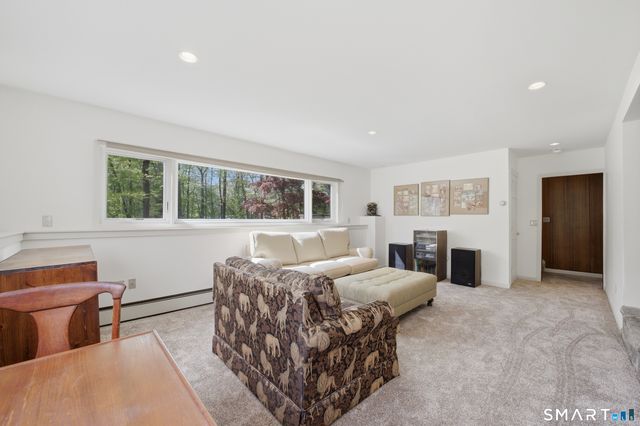 190 Red Fox Road, Stamford, CT 06903