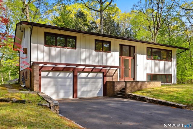 190 Red Fox Road, Stamford, CT 06903