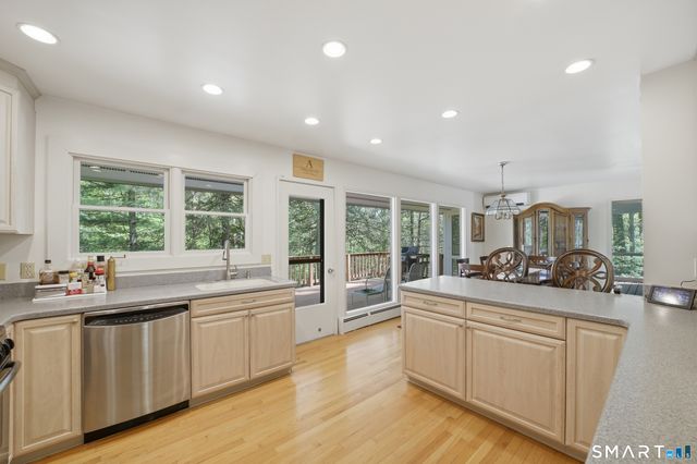 190 Red Fox Road, Stamford, CT 06903
