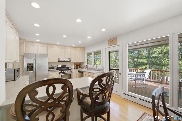 190 Red Fox Road, Stamford, CT 06903