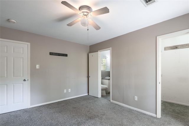 427 Sunnyside Street, Huntsville, TX 77320