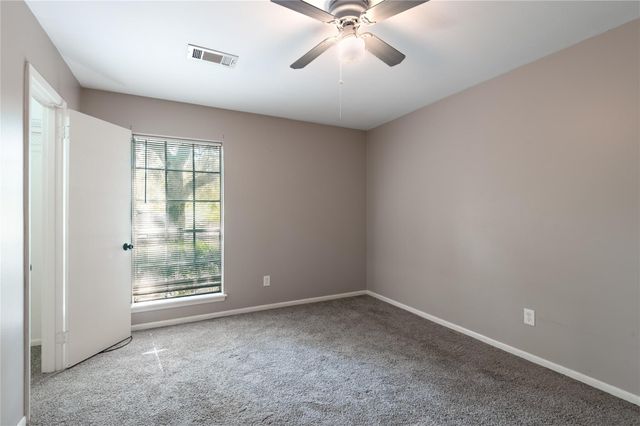 427 Sunnyside Street, Huntsville, TX 77320