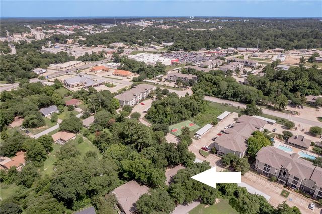 427 Sunnyside Street, Huntsville, TX 77320