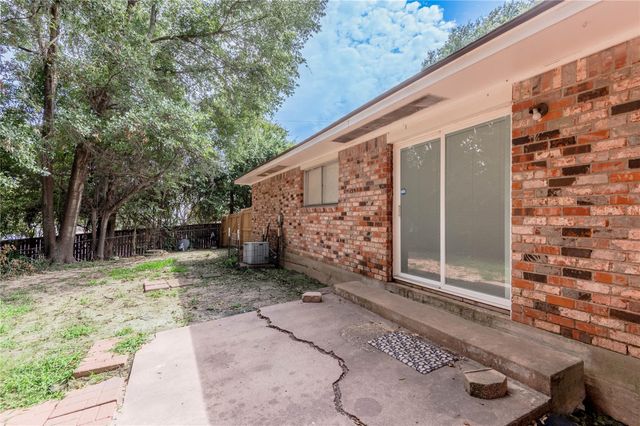 427 Sunnyside Street, Huntsville, TX 77320