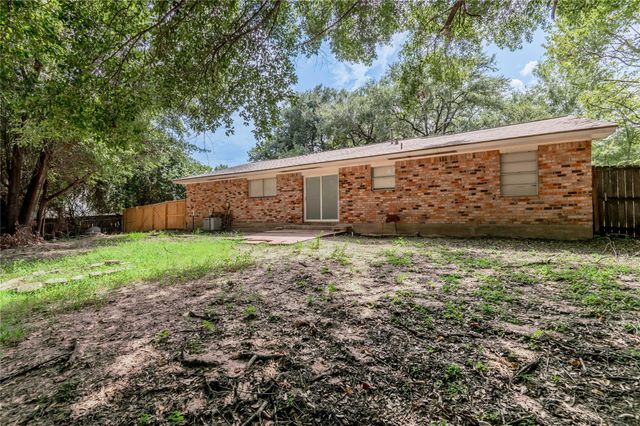 427 Sunnyside Street, Huntsville, TX 77320