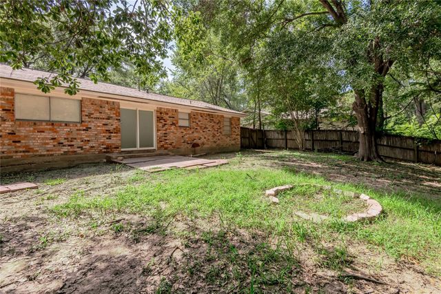 427 Sunnyside Street, Huntsville, TX 77320