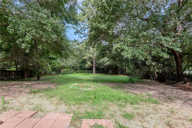 427 Sunnyside Street, Huntsville, TX 77320