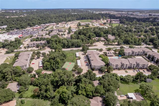427 Sunnyside Street, Huntsville, TX 77320
