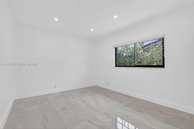 607 Layne Blvd, Hallandale Beach, FL 33009