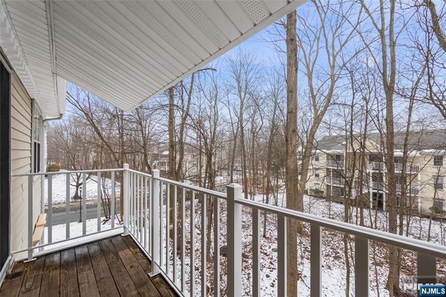 581 Holly Court, Mahwah, NJ 07430