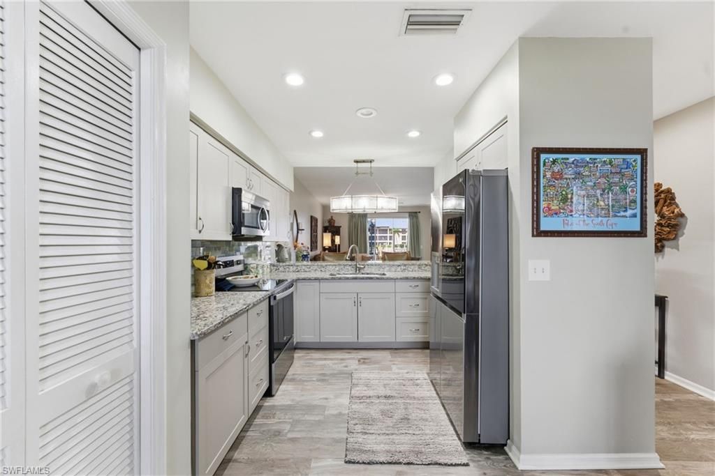 Image 14 of property listing at 1765 Cape Coral PKWY E # 203, Cape Coral, FL 33904