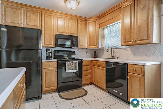 1414 East Pennsylvania Street, Allentown City, PA 18109