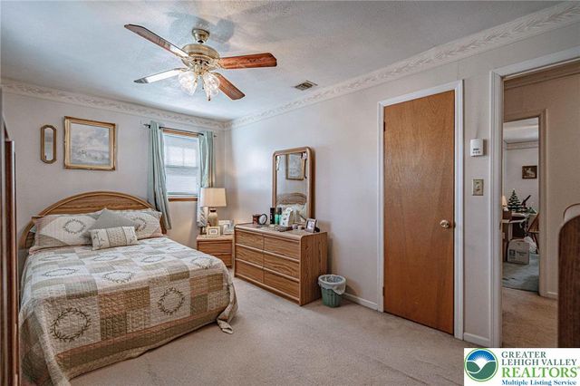 1414 East Pennsylvania Street, Allentown City, PA 18109