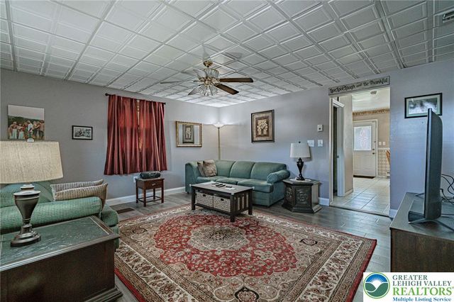 1414 East Pennsylvania Street, Allentown City, PA 18109
