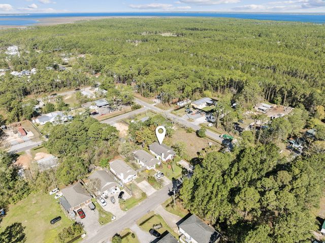 32 N 6Th Street, Santa Rosa Beach, FL 32459