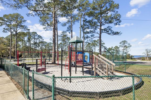 32 N 6Th Street, Santa Rosa Beach, FL 32459