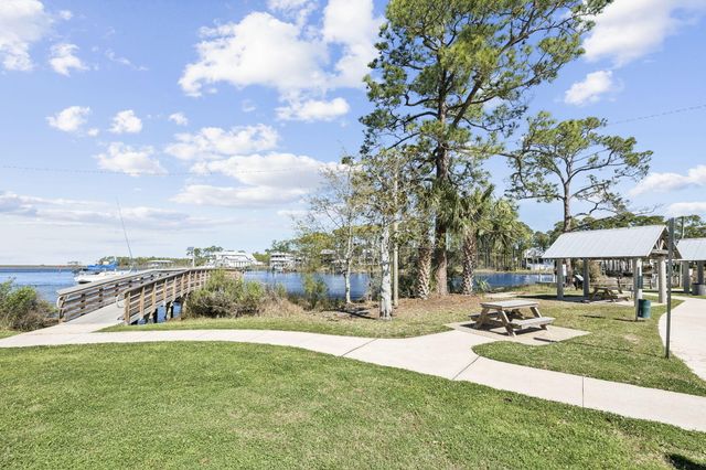 32 N 6Th Street, Santa Rosa Beach, FL 32459