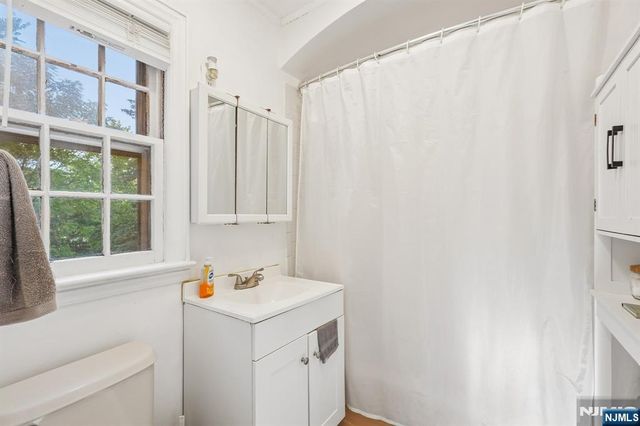 467 Voorhees Street, Englewood, NJ 07631