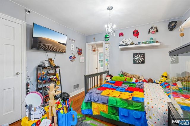 467 Voorhees Street, Englewood, NJ 07631