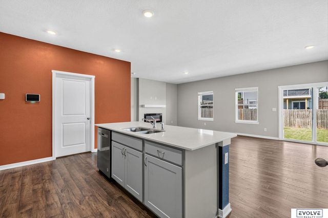 8506 S 63rd Street, Papillion, NE 68157