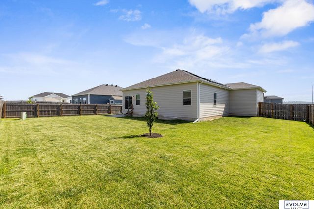 8506 S 63rd Street, Papillion, NE 68157