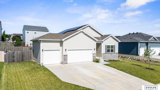 8506 S 63rd Street, Papillion, NE 68157